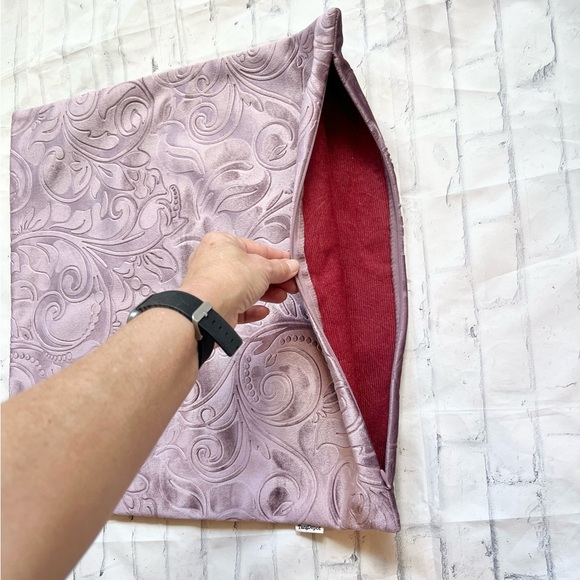 Tangdepot heavy embossed velvet pillow cover - Picture 4 of 7